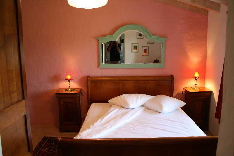 Auberge La Plaine Chabrillan Esterno foto